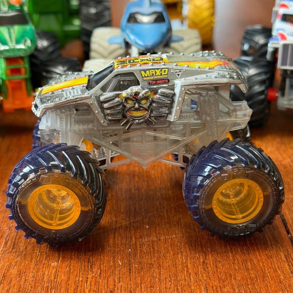 Hot Wheels Monster Jam Truck Lot Grave Digger Bigfoot Max-D El Toro Loco 9pc